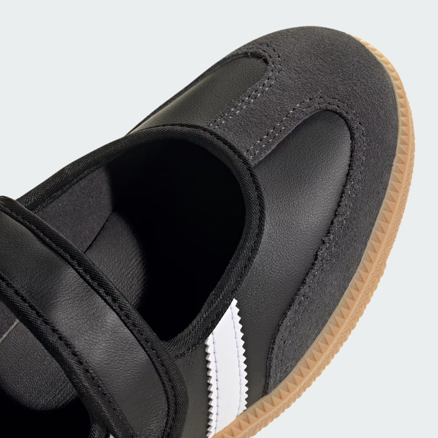 SambaJane™ Sneakers